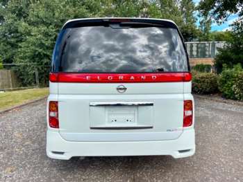 Used Nissan Elgrand 2006 for sale - 68011969: Photo