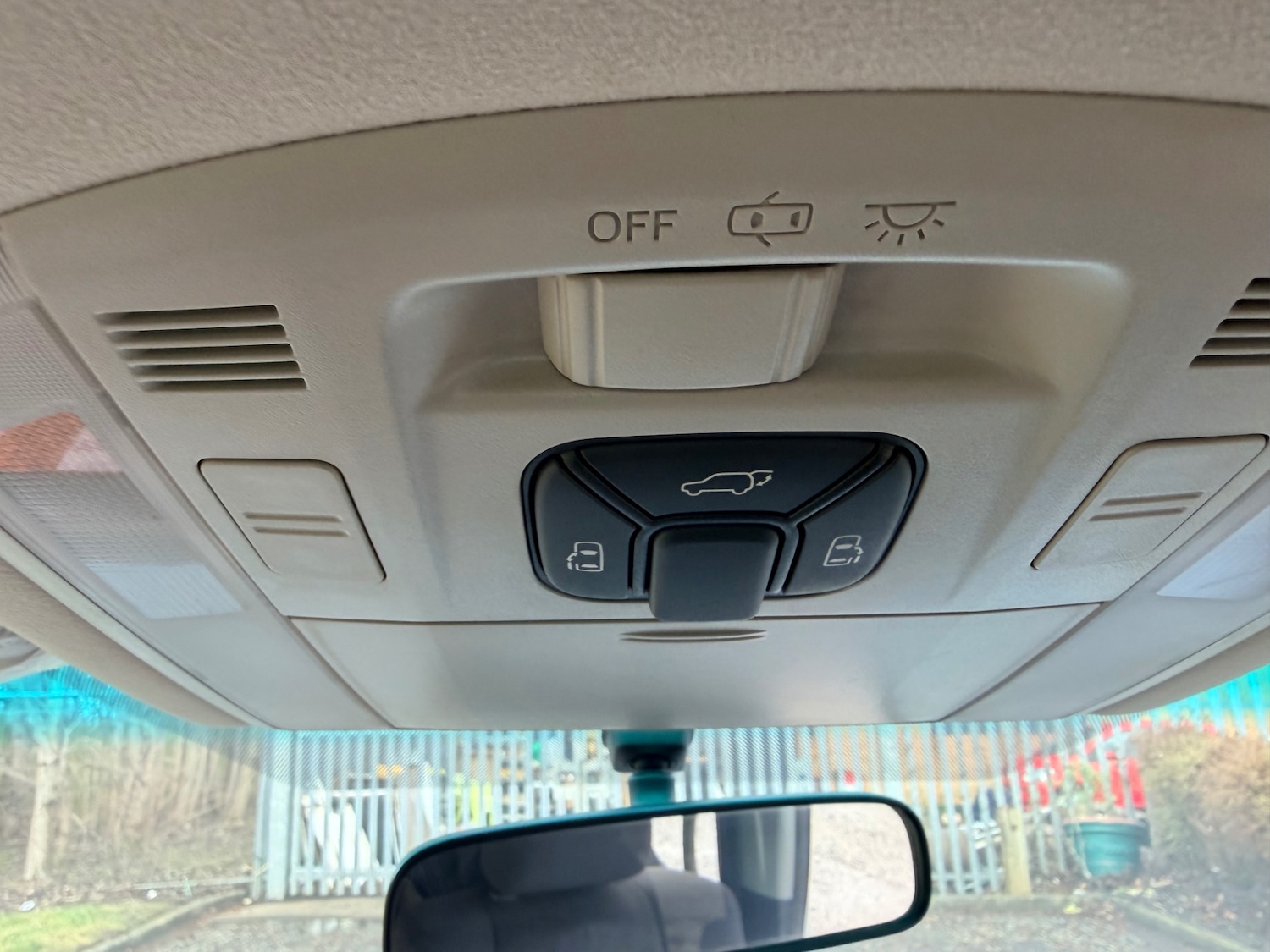 Used Toyota Vellfire 2010 for sale - 76165336: Photo 24