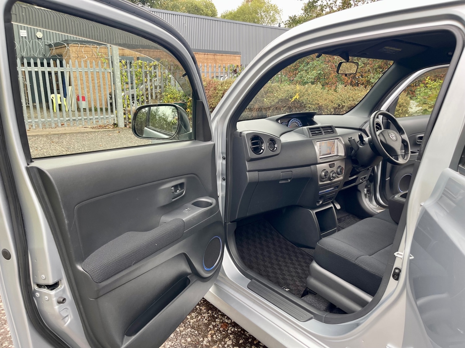 Used Toyota BB 2012 for sale - 76165336: Photo 9