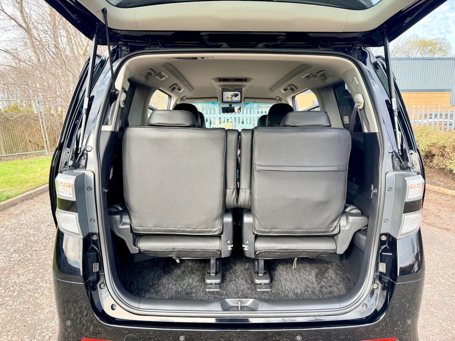 Used Toyota Vellfire 2010 for sale - 78155607: Photo 12