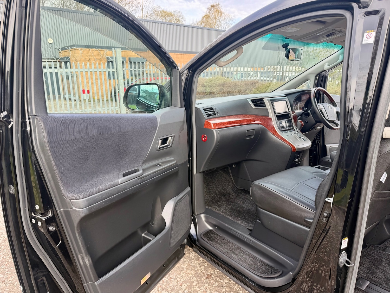 Used Toyota Vellfire 2010 for sale - 78155607: Photo 13