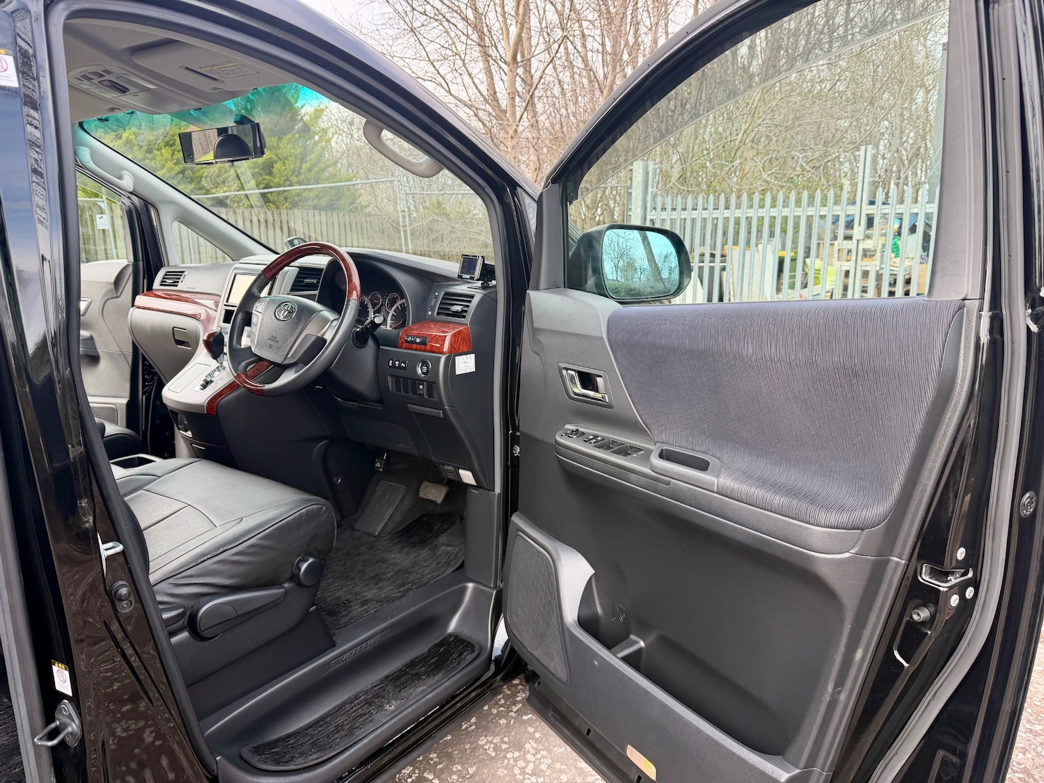 Used Toyota Vellfire 2010 for sale - 78155607: Photo 14