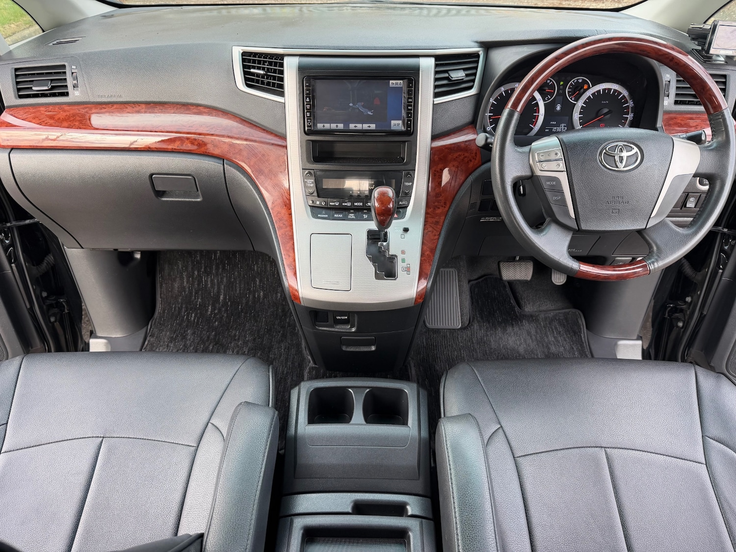 Used Toyota Vellfire 2010 for sale - 78155607: Photo 6