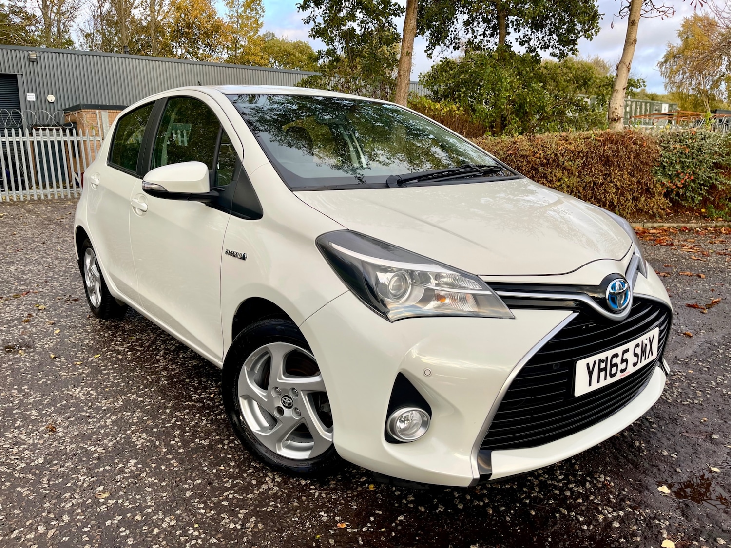 Used Toyota Yaris 2015 for sale - 76343950: Photo 1
