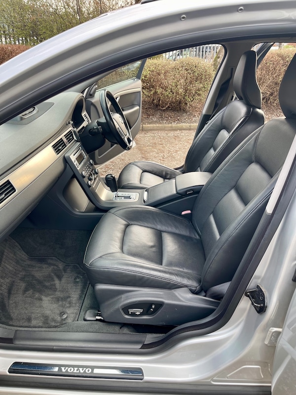 Used Volvo V70 2009 for sale - 72577292: Photo 15