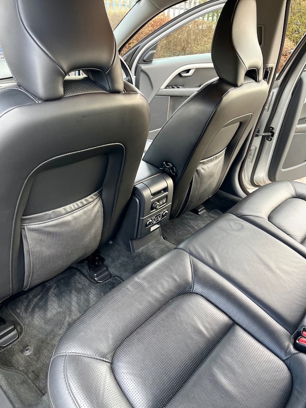 Used Volvo V70 2009 for sale - 72577292: Photo 20