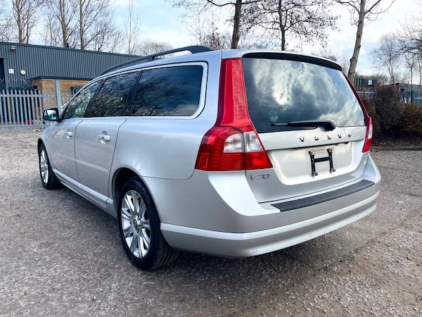 Used Volvo V70 2009 for sale - 72577292: Photo 5