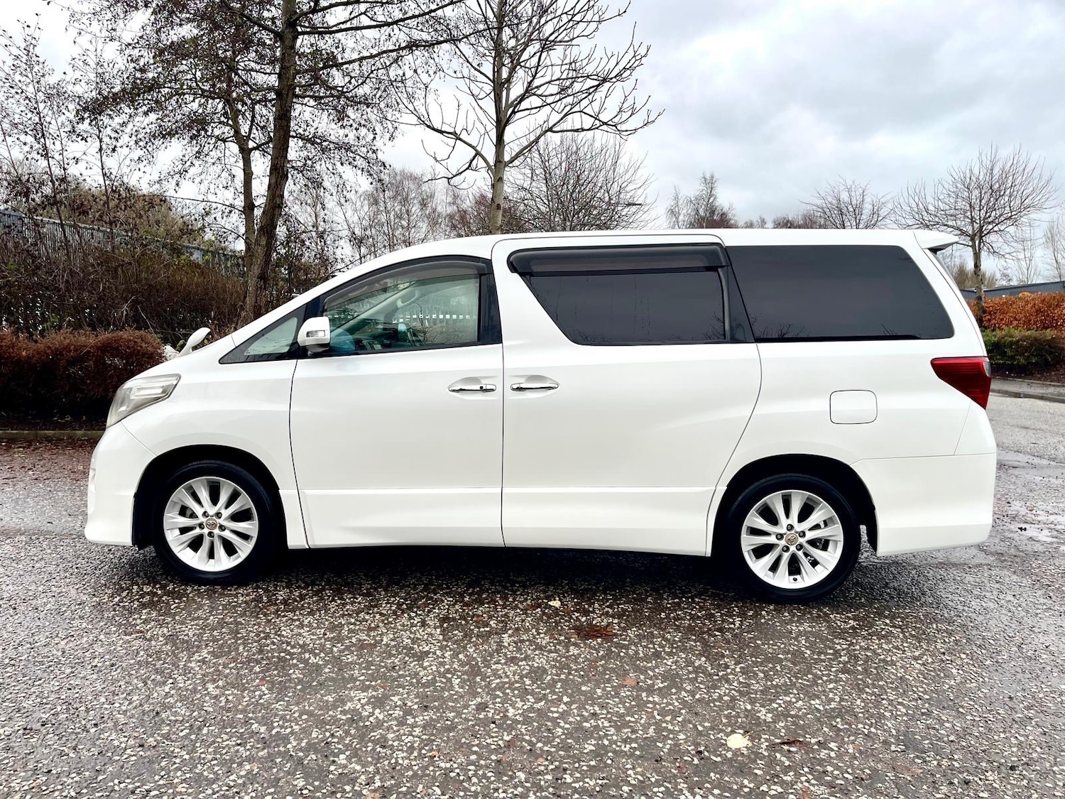 Used Toyota Alphard 2010 for sale - 76855456: Photo 22