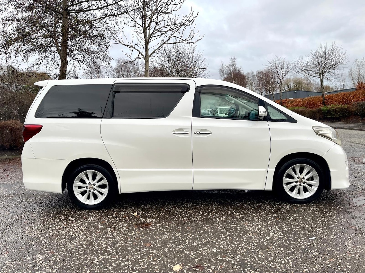 Used Toyota Alphard 2010 for sale - 76855456: Photo 25