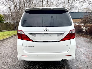 Used Toyota Alphard 2010 for sale - 76855456: Photo