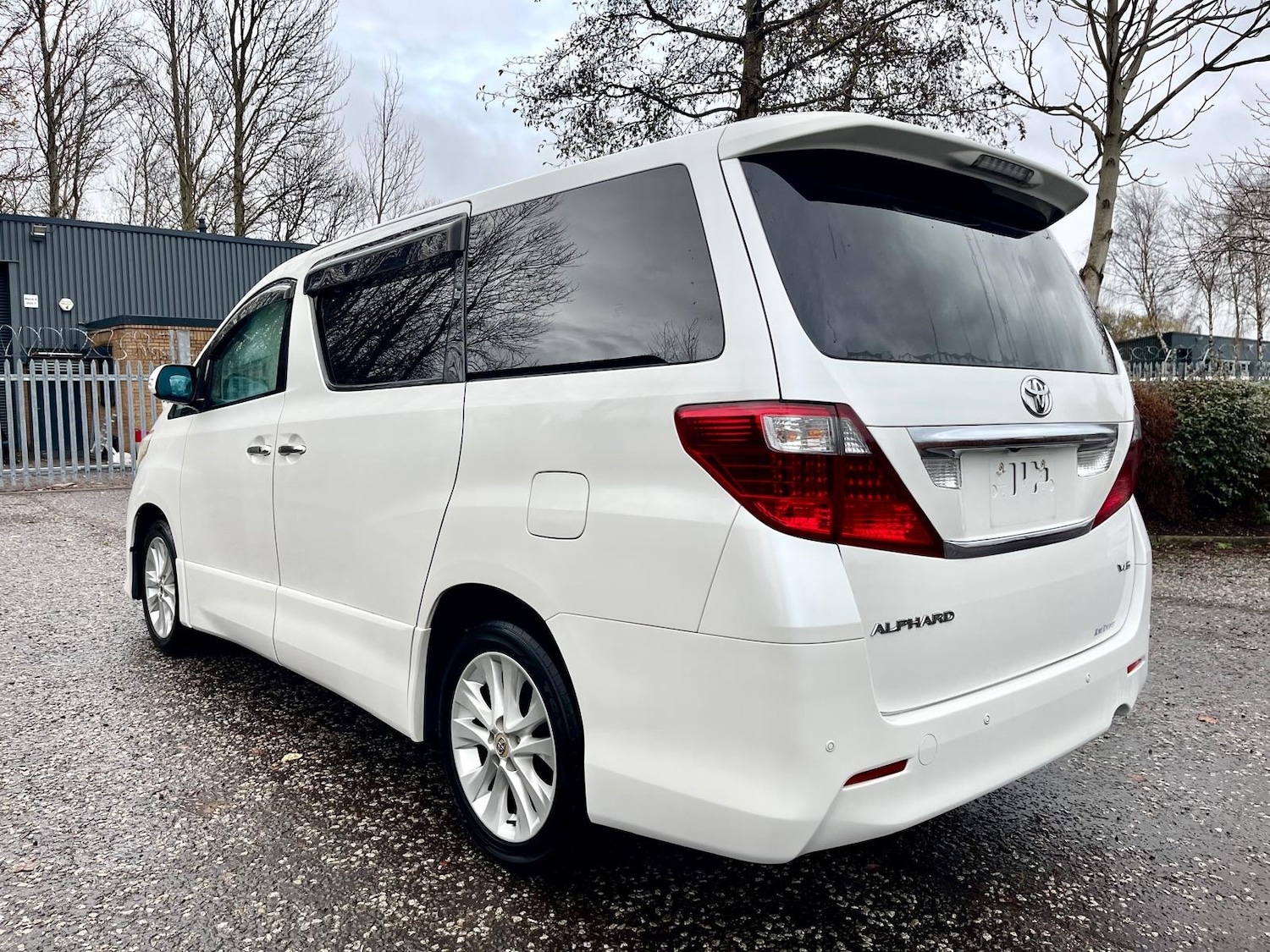 Used Toyota Alphard 2010 for sale - 76855456: Photo 5