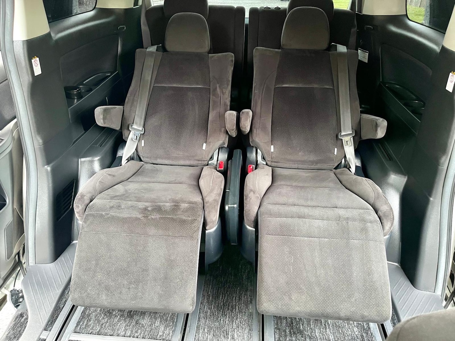 Used Toyota Alphard 2010 for sale - 76855456: Photo 9