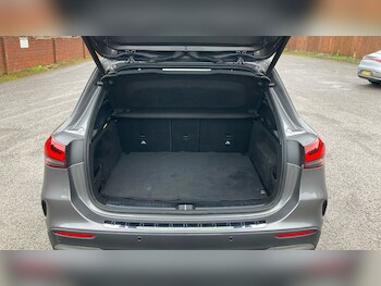 Used Mercedes-Benz GLA 2021 for sale - 77548115: Photo