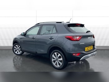 Used Kia Stonic 2023 for sale - 76960673: Photo