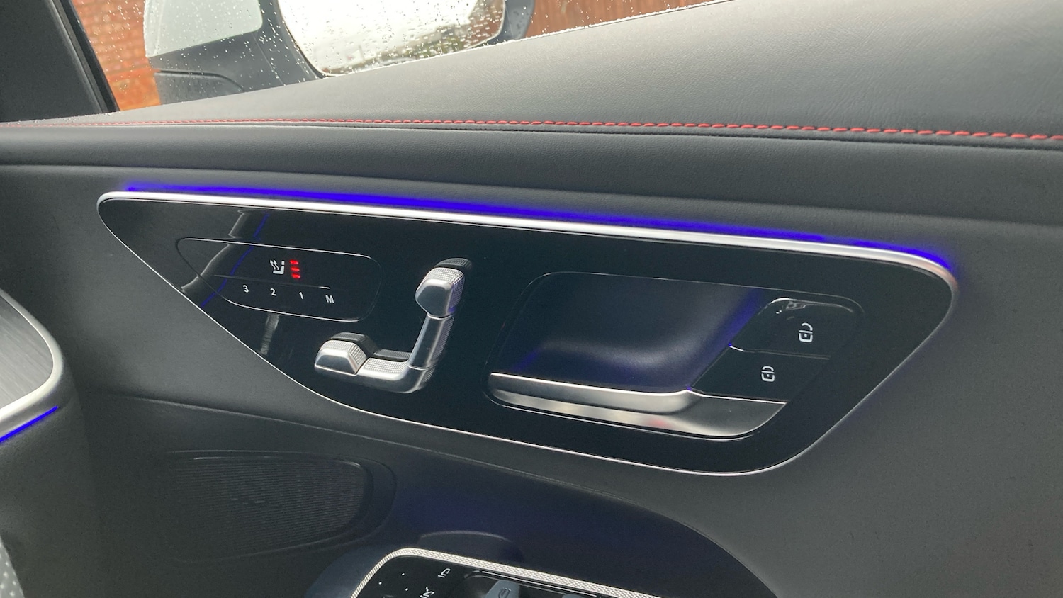 Used Mercedes-Benz GLC 2024 for sale - 77518933: Photo 31