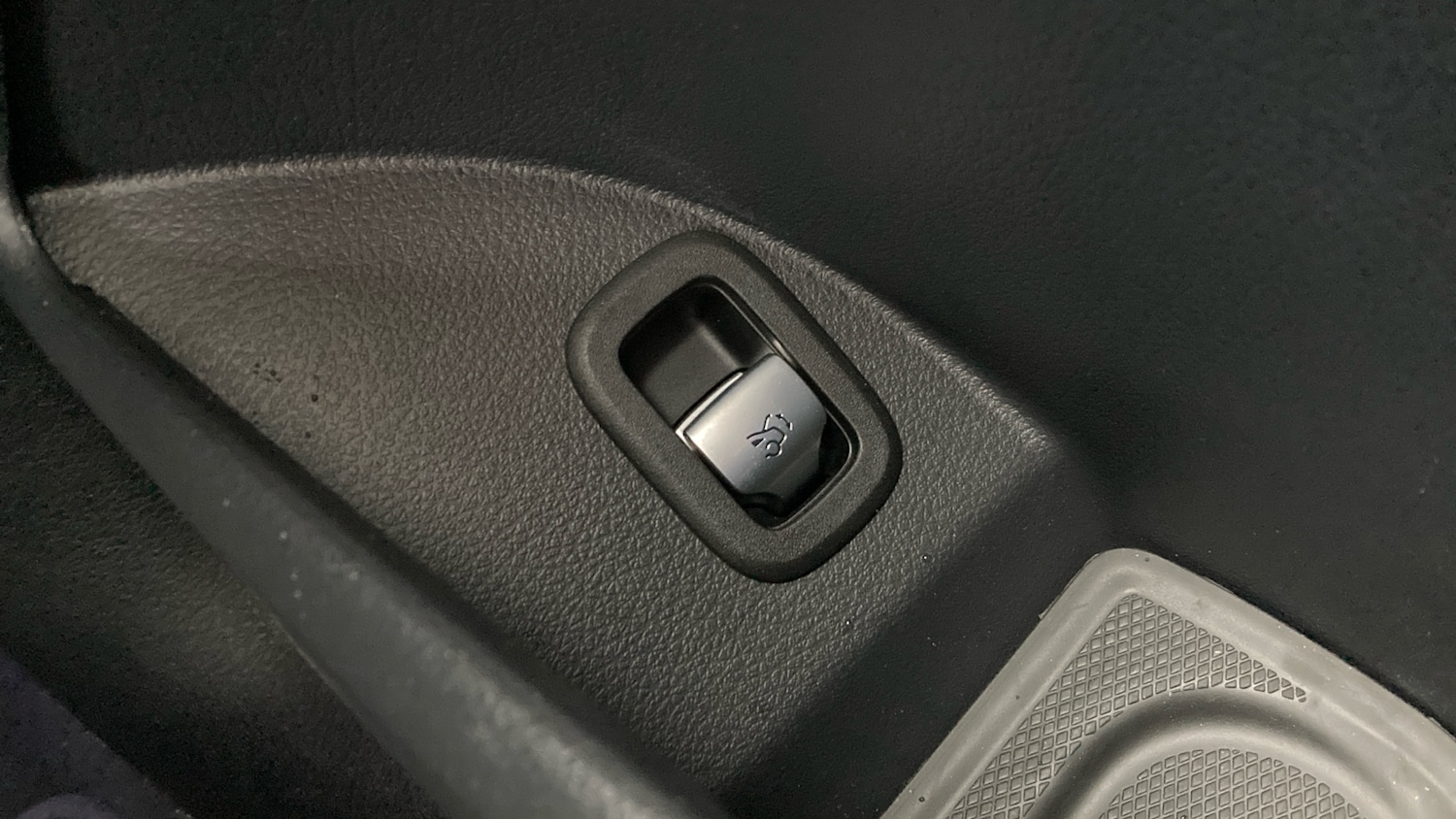 Used Mercedes-Benz GLC 2024 for sale - 77518933: Photo 33