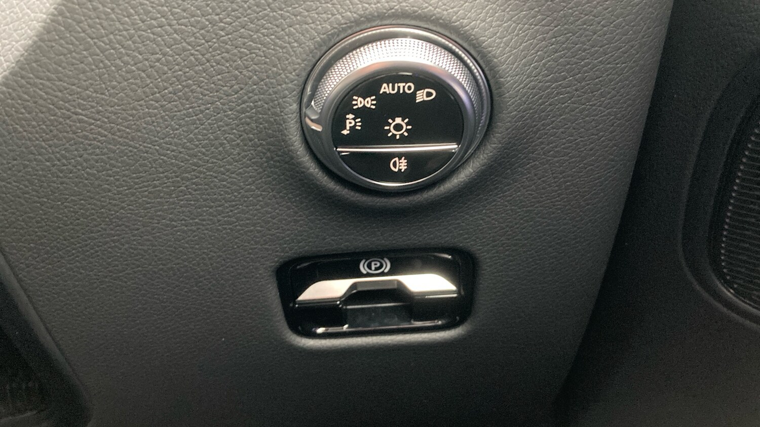 Used Mercedes-Benz GLC 2024 for sale - 77518933: Photo 34