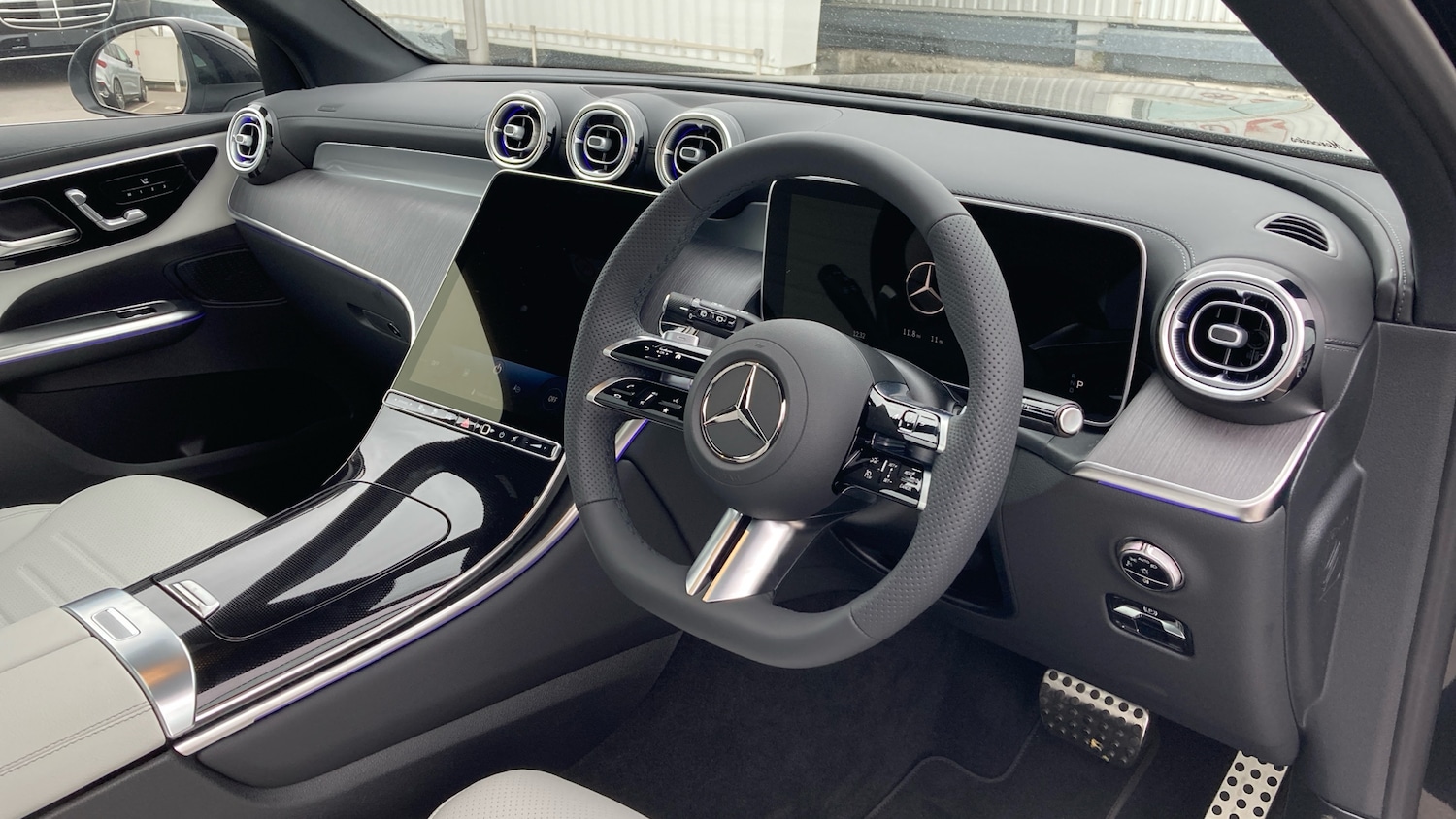 Used Mercedes-Benz GLC 2025 for sale - 77123994: Photo 11