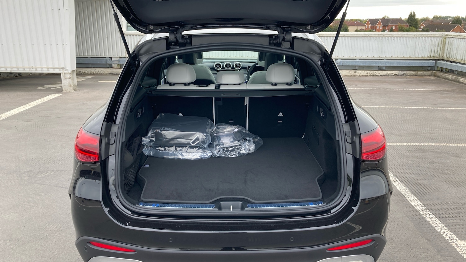 Used Mercedes-Benz GLC 2025 for sale - 77123994: Photo 4