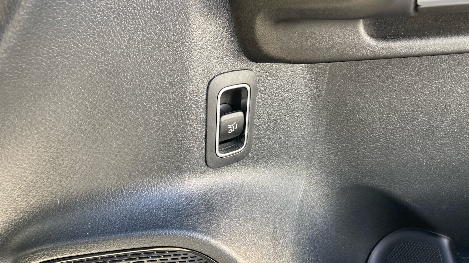 Used Mercedes-Benz GLB 2021 for sale - 76922373: Photo 35