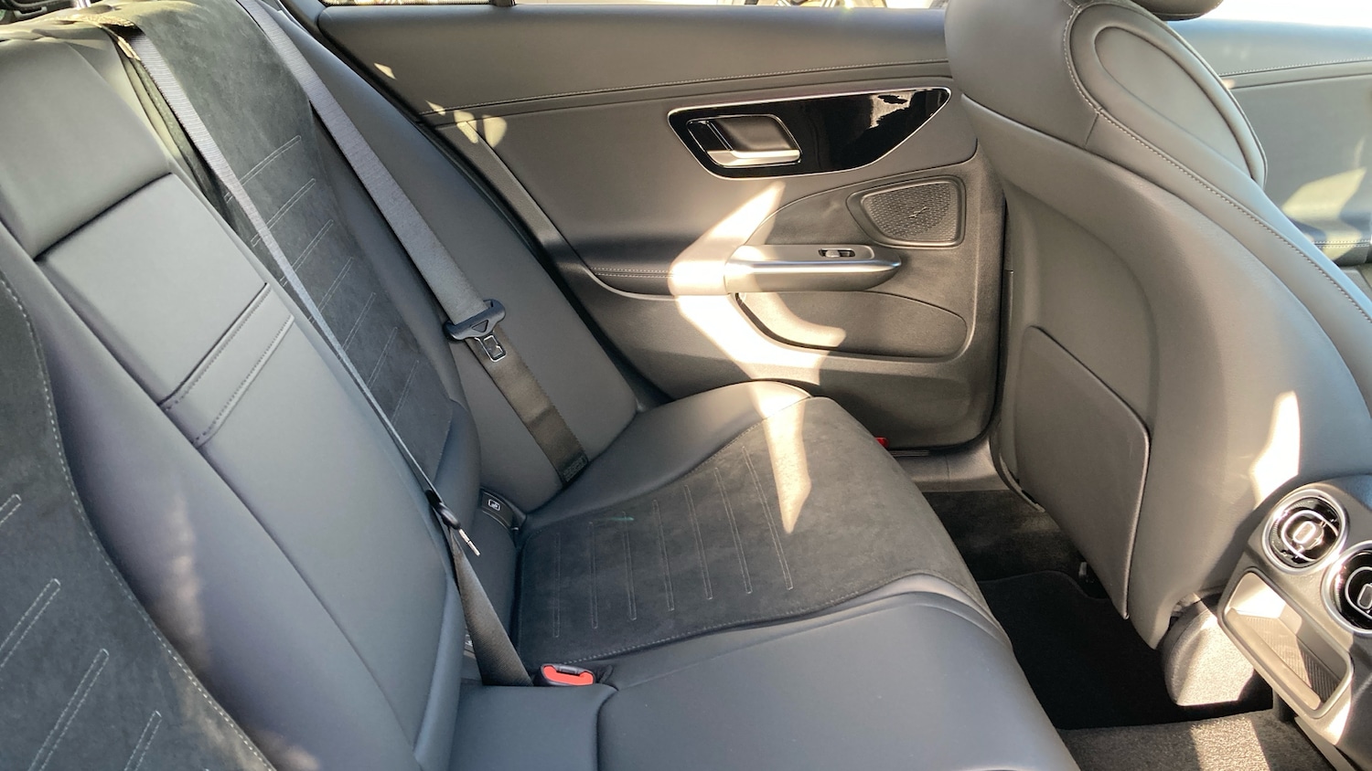 Used Mercedes-Benz C Class 2025 for sale - 77515345: Photo 16