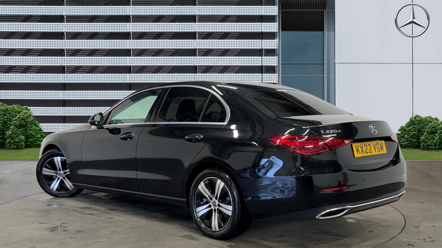 Used Mercedes-Benz C Class 2022 for sale - 77945945: Photo 2