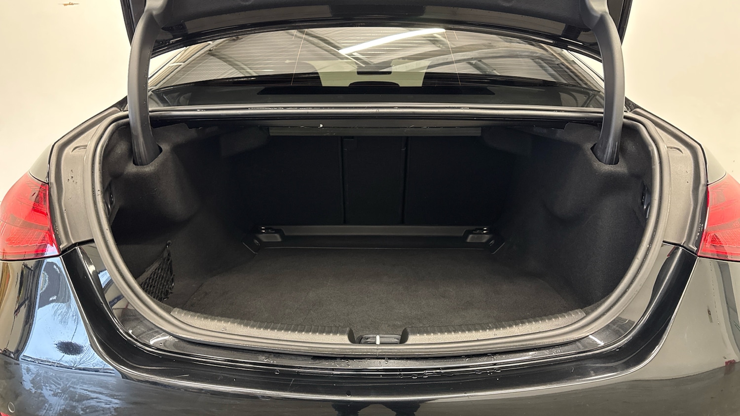 Used Mercedes-Benz C Class 2022 for sale - 77945945: Photo 4