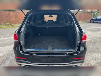 Used Mercedes-Benz GLC 2022 for sale - 77475528: Photo