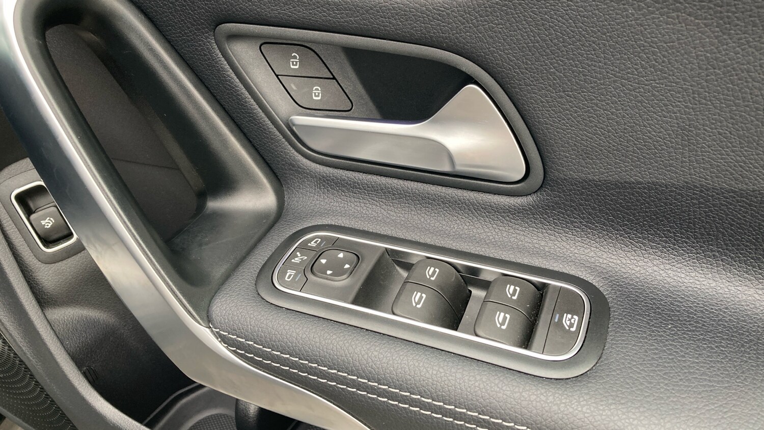 Used Mercedes-Benz CLA 2024 for sale - 76725500: Photo 32