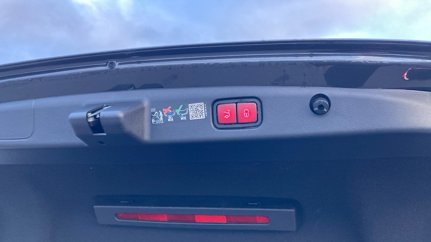 Used Mercedes-Benz E Class 2024 for sale - 77023296: Photo 30