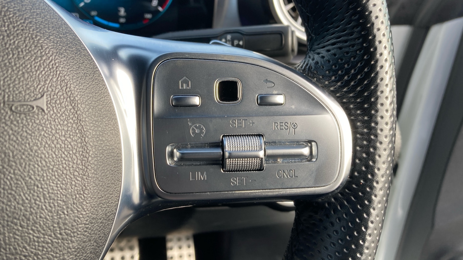 Used Mercedes-Benz CLA 2021 for sale - 77631191: Photo 35