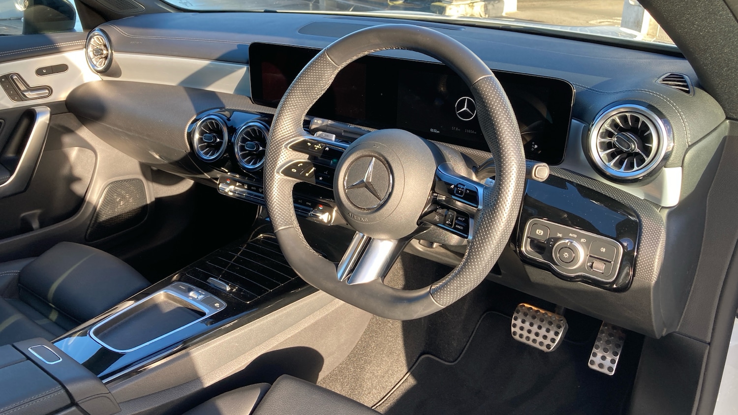 Used Mercedes-Benz CLA 2023 for sale - 76782499: Photo 11