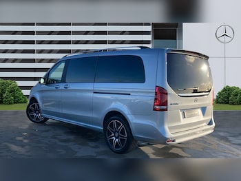 Used Mercedes-Benz V-Class 2023 for sale - 76903841: Photo