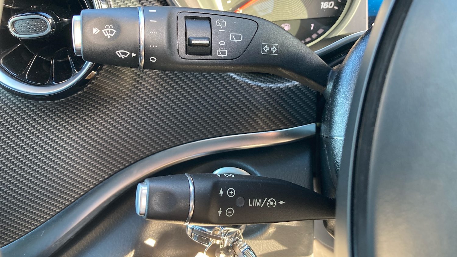 Used Mercedes-Benz V-Class 2023 for sale - 76903841: Photo 37