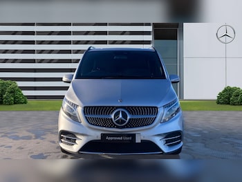 Used Mercedes-Benz V-Class 2023 for sale - 76903841: Photo