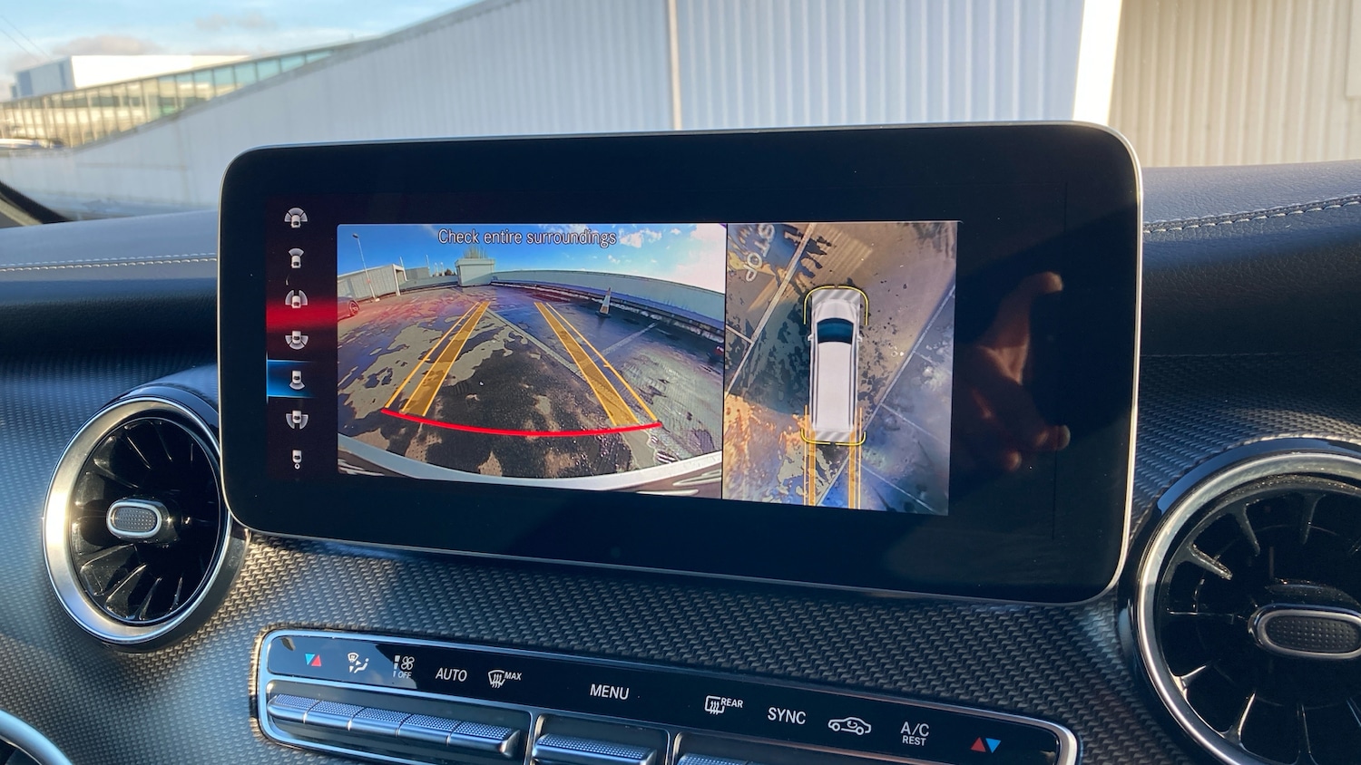 Used Mercedes-Benz V-Class 2023 for sale - 76903841: Photo 41