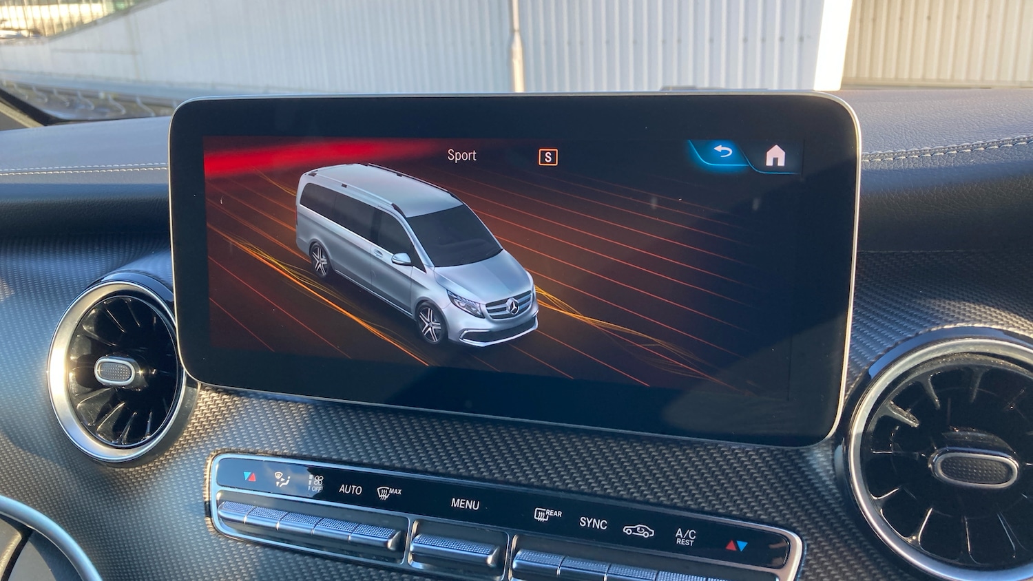 Used Mercedes-Benz V-Class 2023 for sale - 76903841: Photo 42