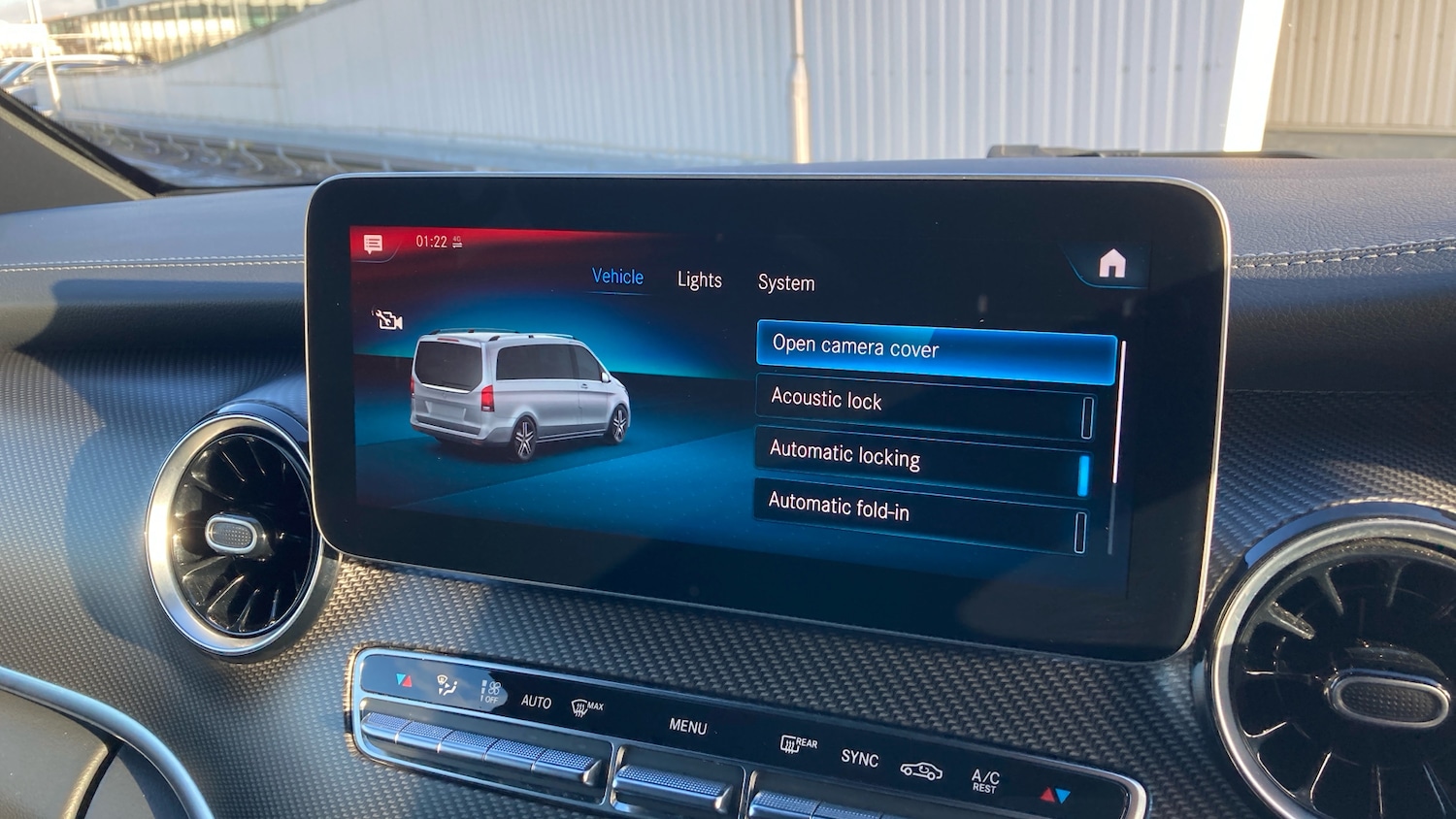 Used Mercedes-Benz V-Class 2023 for sale - 76903841: Photo 43