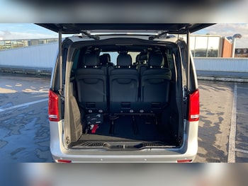 Used Mercedes-Benz V-Class 2023 for sale - 76903841: Photo