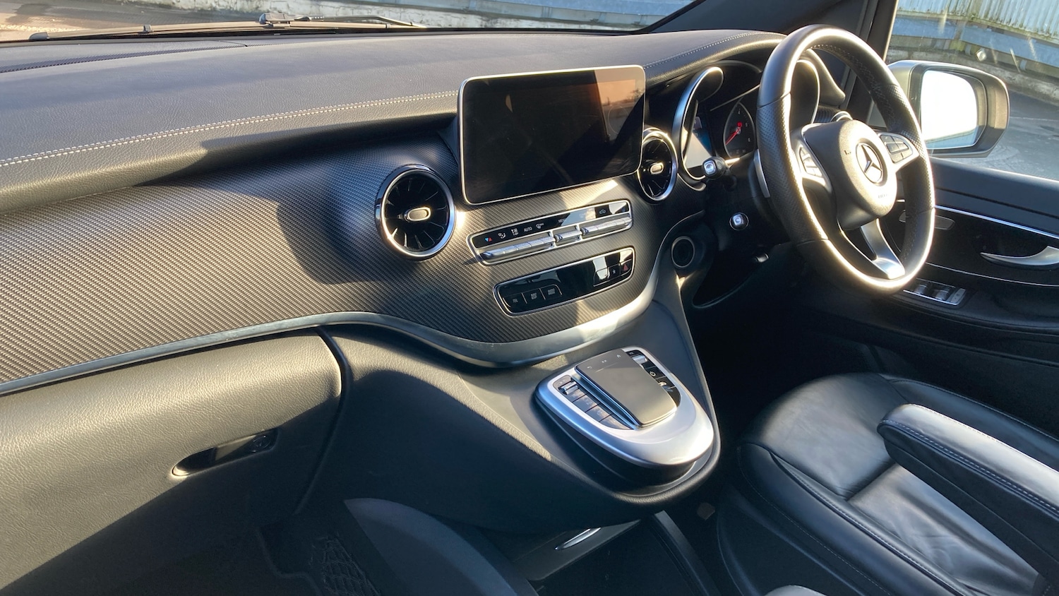 Used Mercedes-Benz V-Class 2023 for sale - 76903841: Photo 9