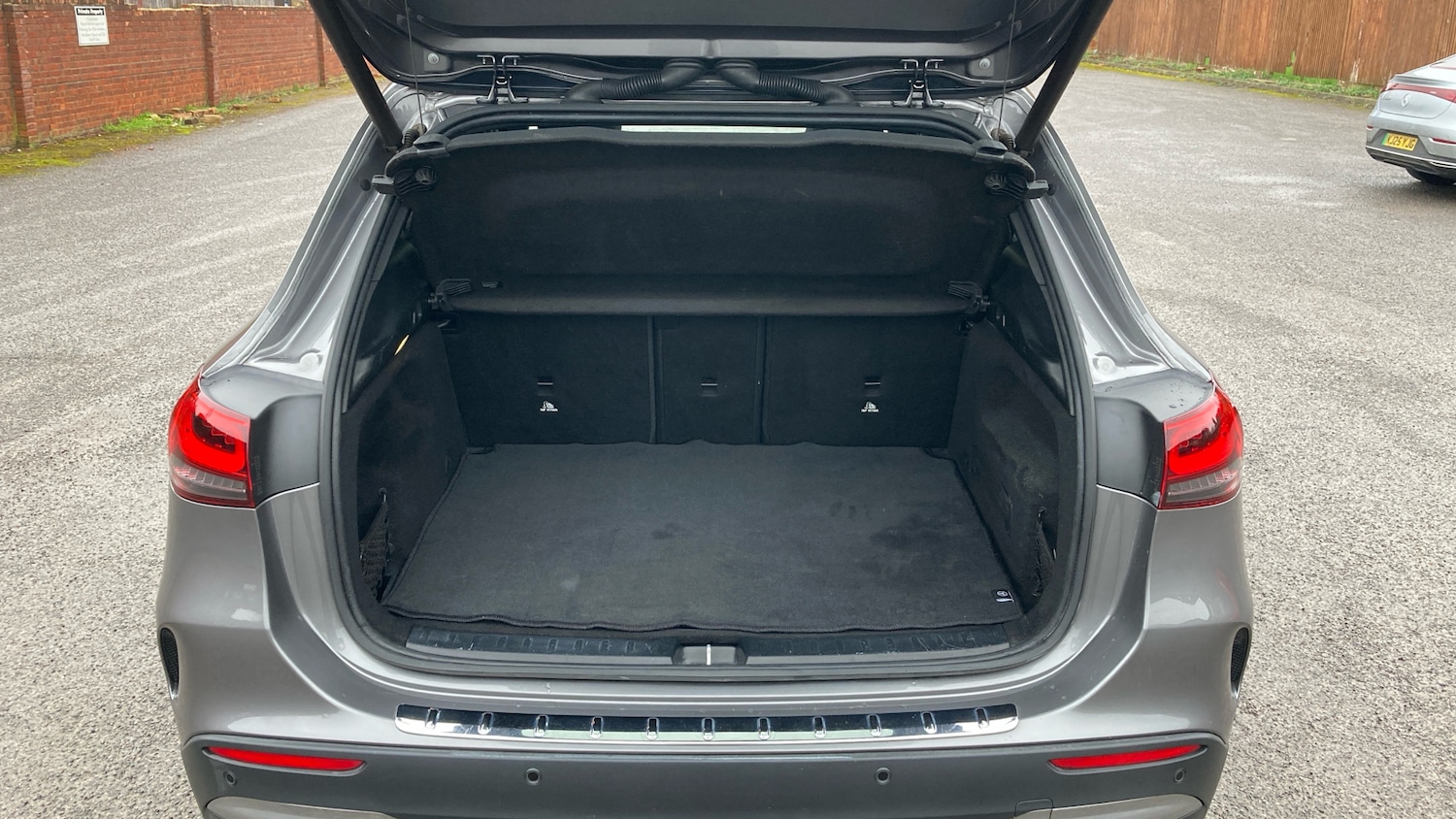 Used Mercedes-Benz GLA 2021 for sale - 77902321: Photo 4