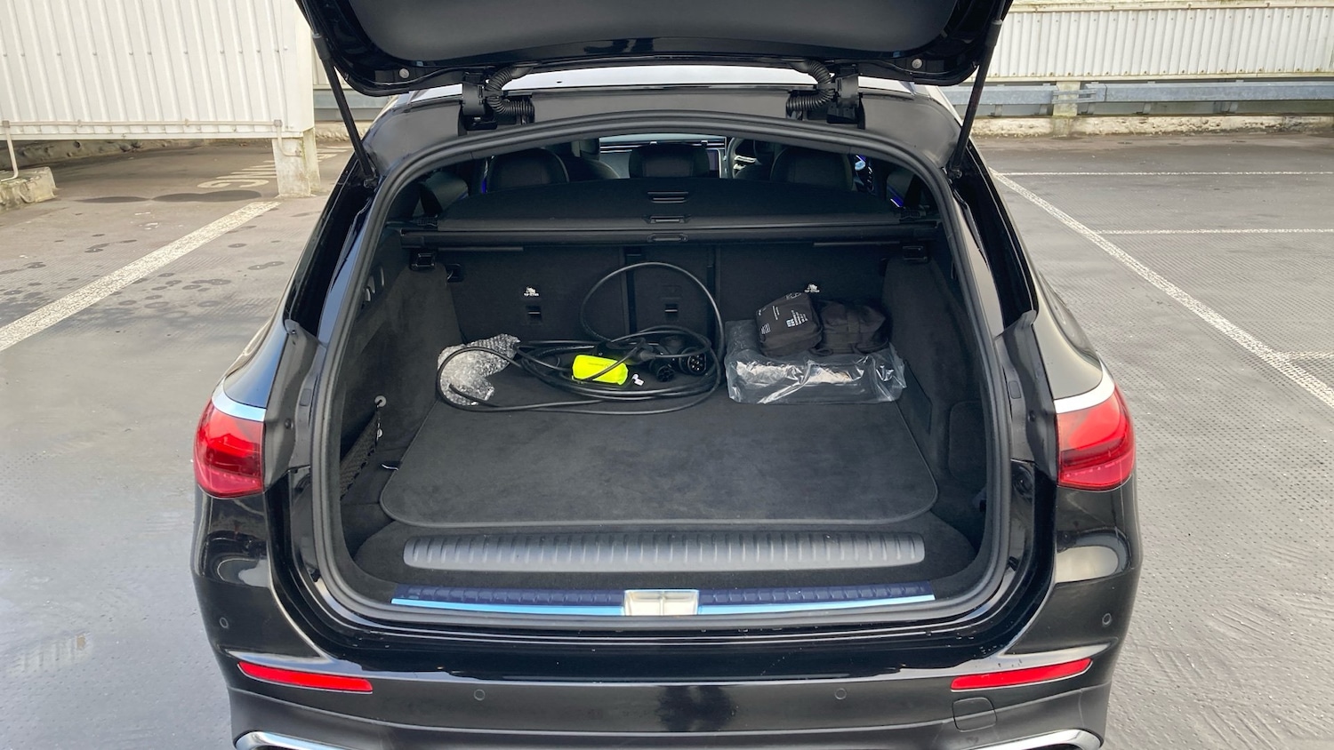 Used Mercedes-Benz E Class 2025 for sale - 77258043: Photo 4