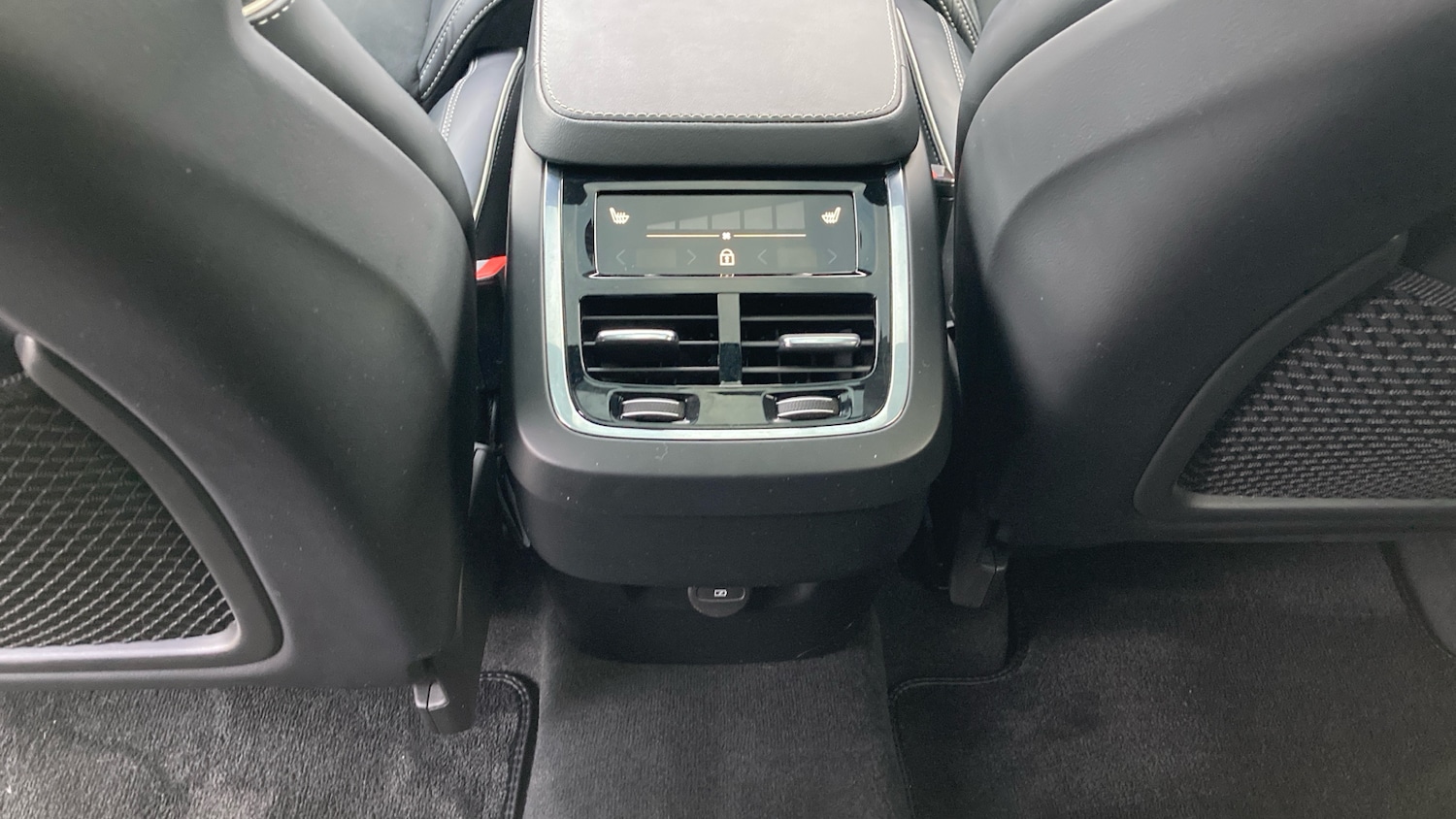 Used Volvo XC90 2021 for sale - 76402304: Photo 27