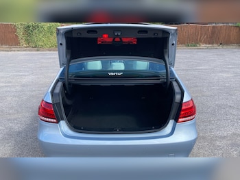 Used Mercedes-Benz E Class 2013 for sale - 79378540: Photo