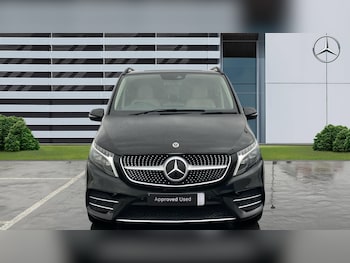 Used Mercedes-Benz V-Class 2023 for sale - 76907676: Photo