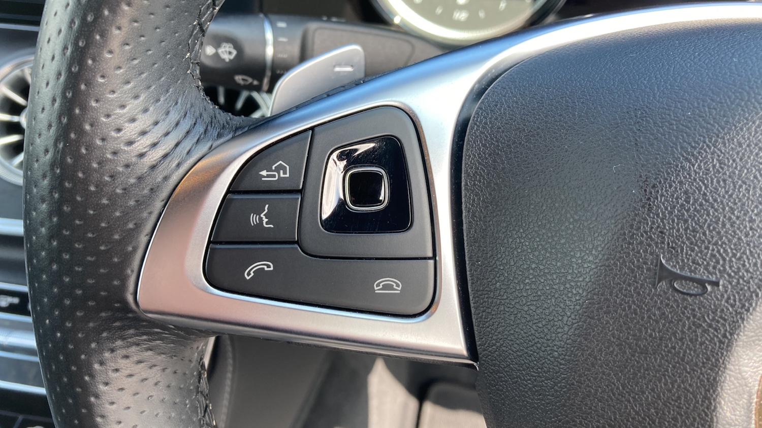 Used Mercedes-Benz E-Class 2018 for sale - 76076274: Photo 36