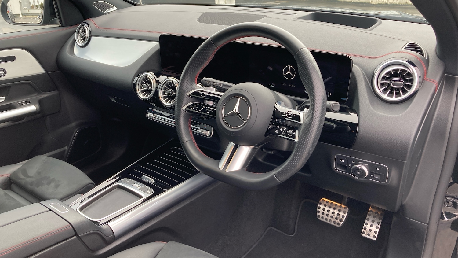 Used Mercedes-Benz EQA 2024 for sale - 76859665: Photo 11