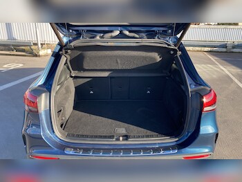 Used Mercedes-Benz GLA 2021 for sale - 77918438: Photo