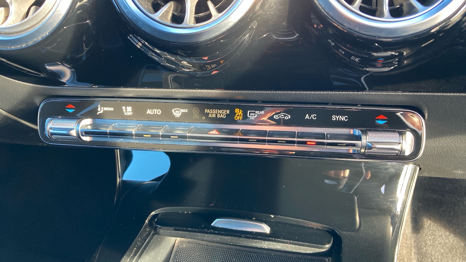 Used Mercedes-Benz CLA 2022 for sale - 77900884: Photo 40