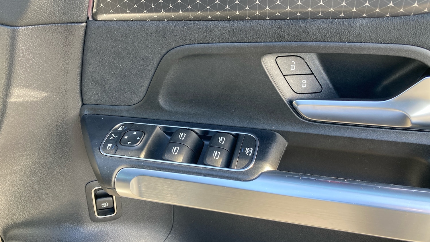 Used Mercedes-Benz EQB 2025 for sale - 77079480: Photo 32